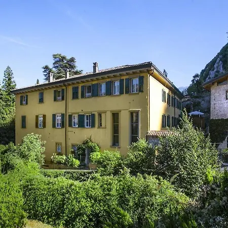 ベッド・アンド・ブレックファスト アンジェリカ 4*