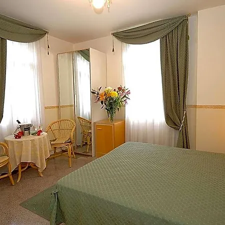 Angelica Bed & Breakfast 4*